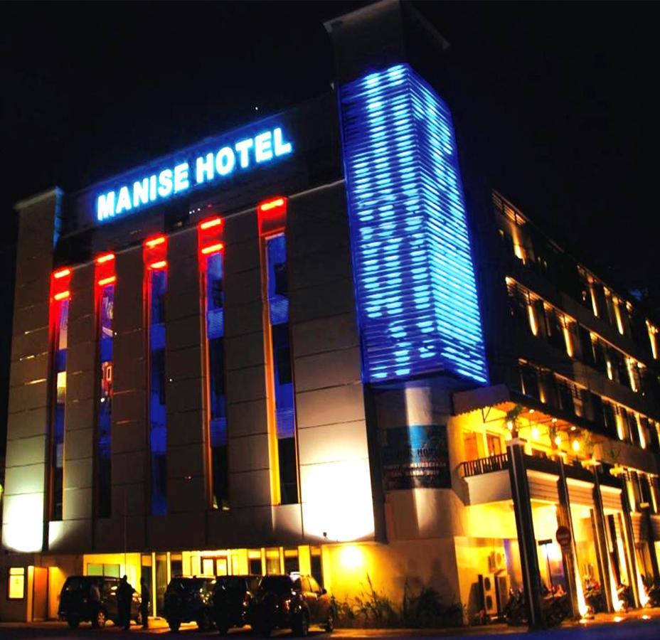 Manise Hotel Ambon Exteriör bild