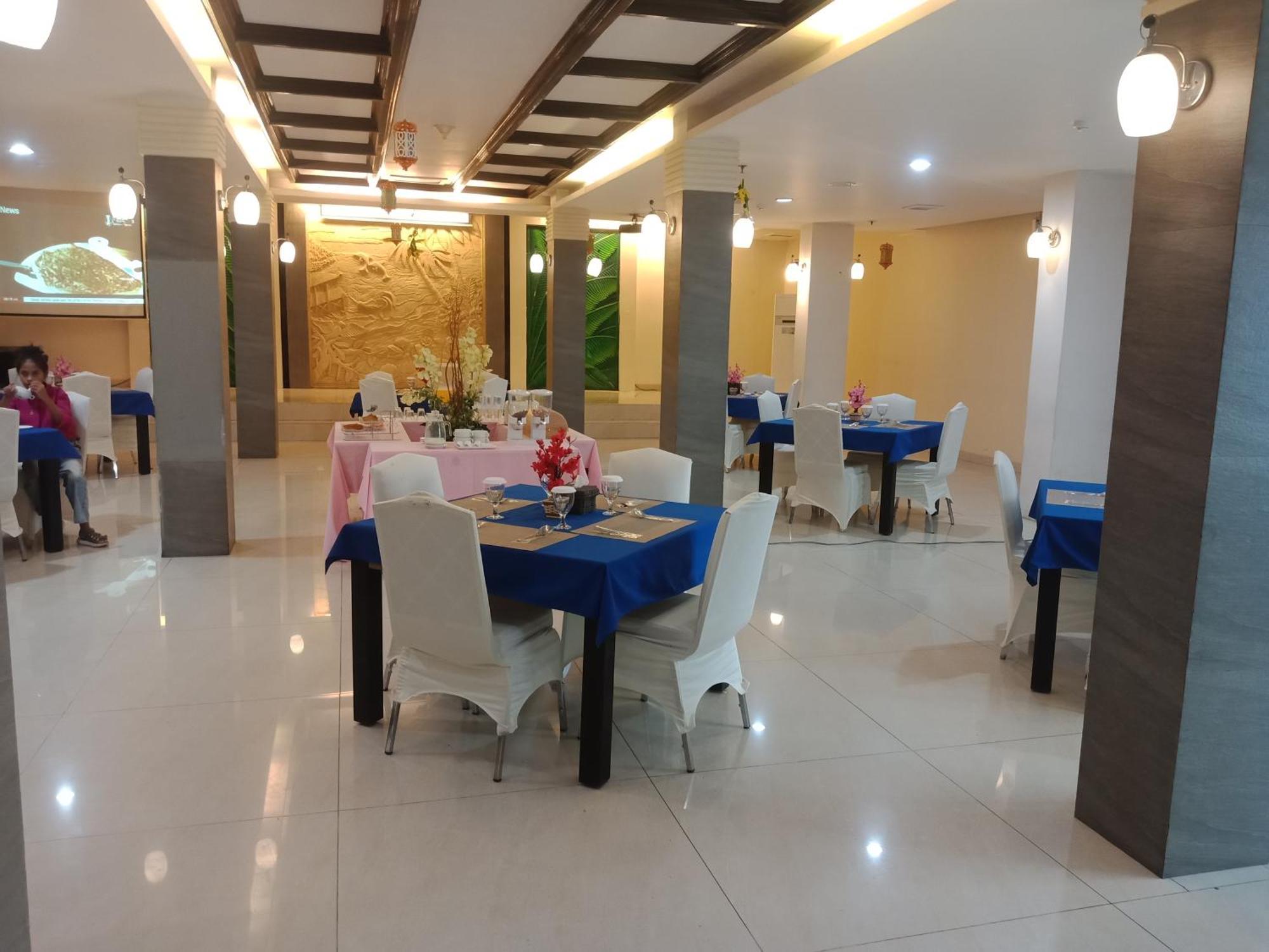 Manise Hotel Ambon Exteriör bild