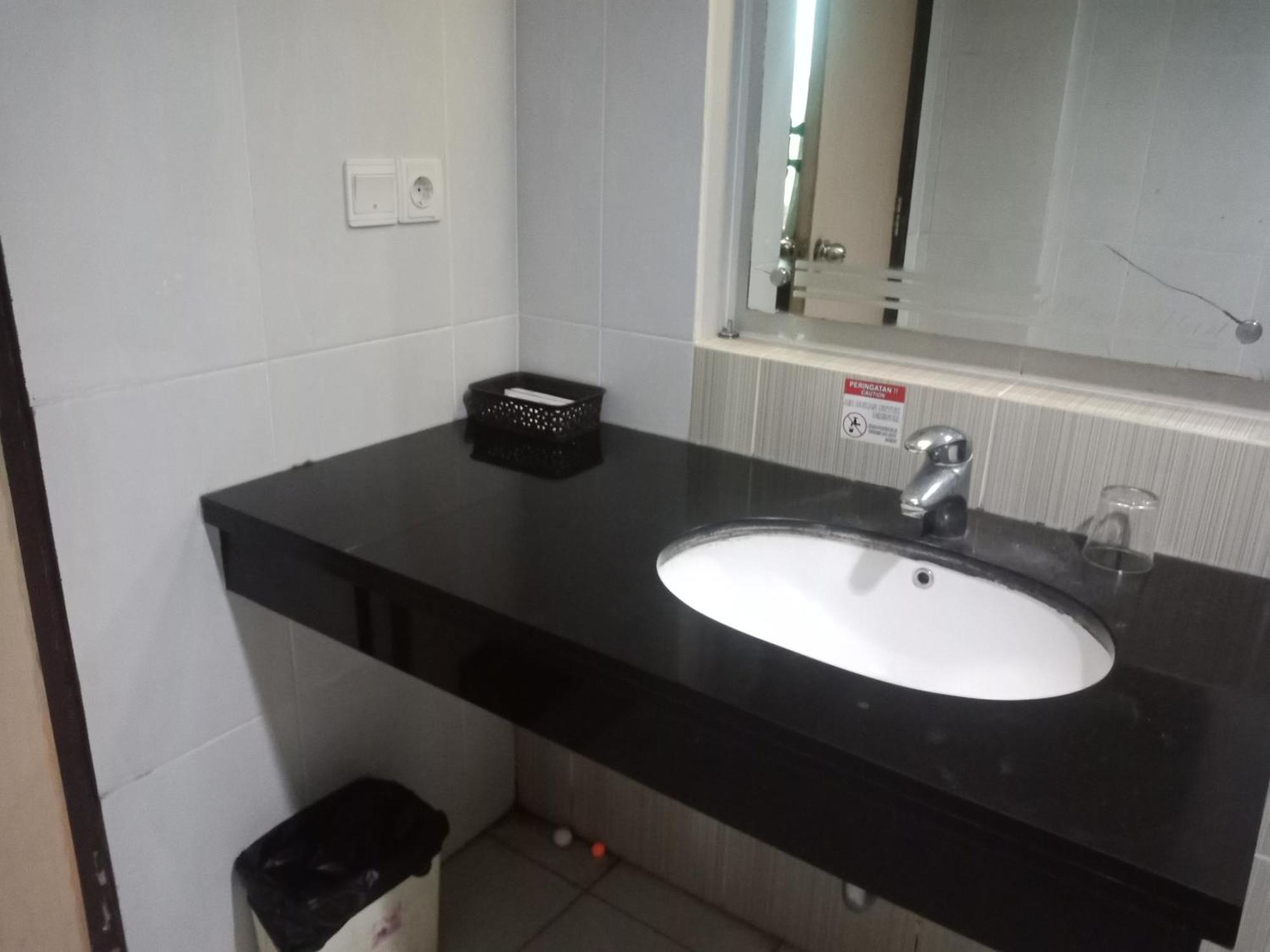 Manise Hotel Ambon Exteriör bild