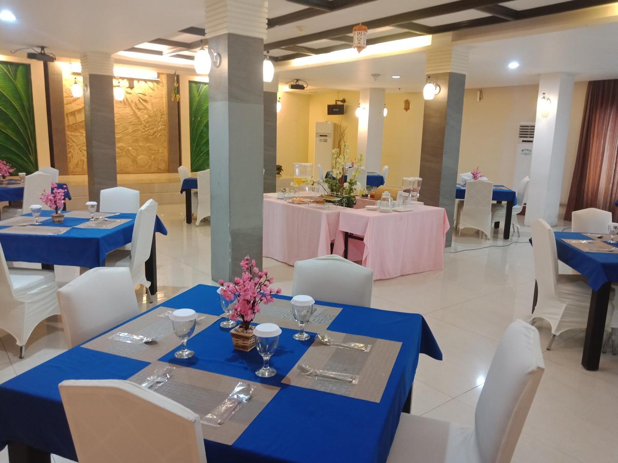Manise Hotel Ambon Exteriör bild