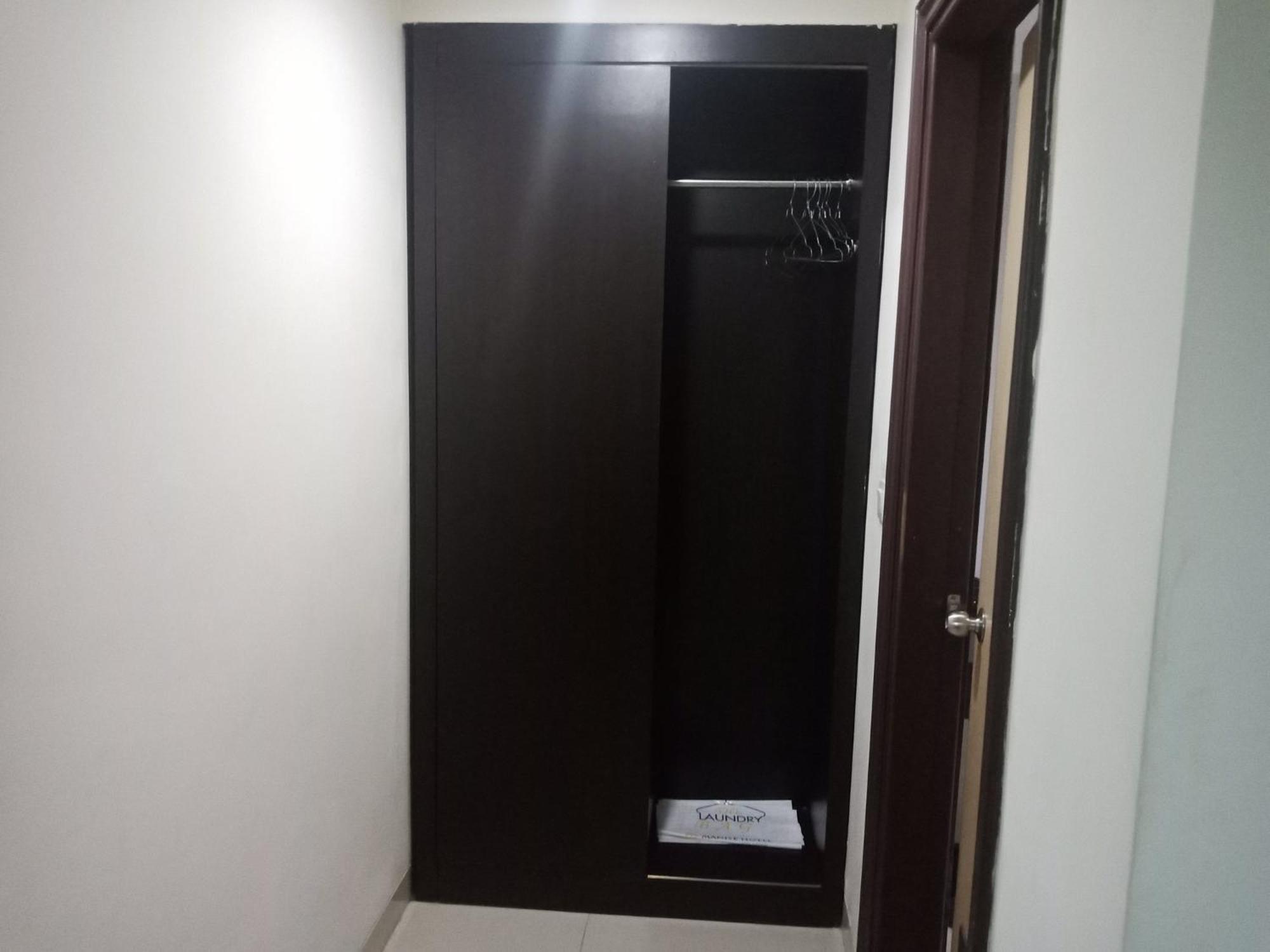 Manise Hotel Ambon Exteriör bild