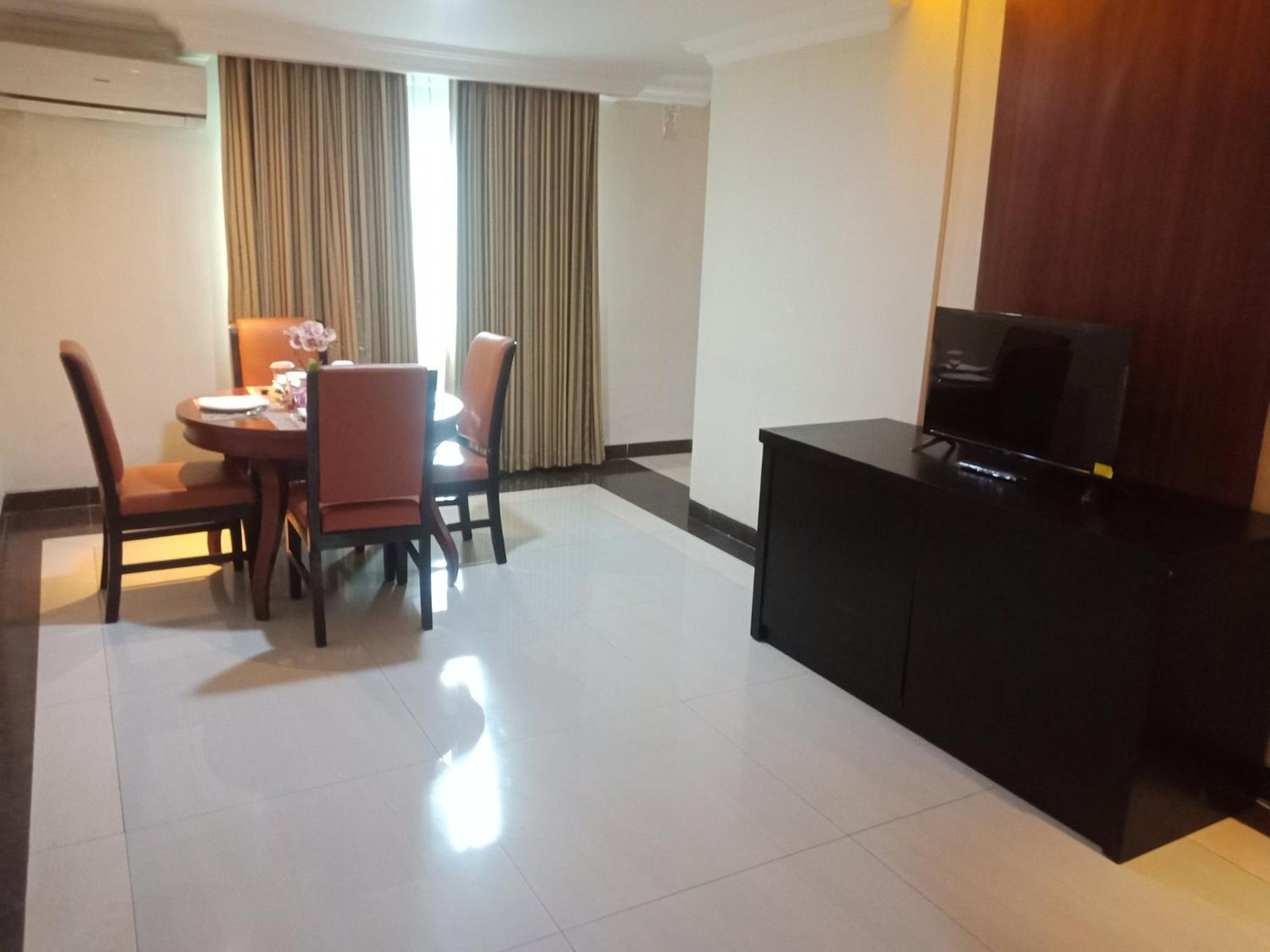 Manise Hotel Ambon Exteriör bild