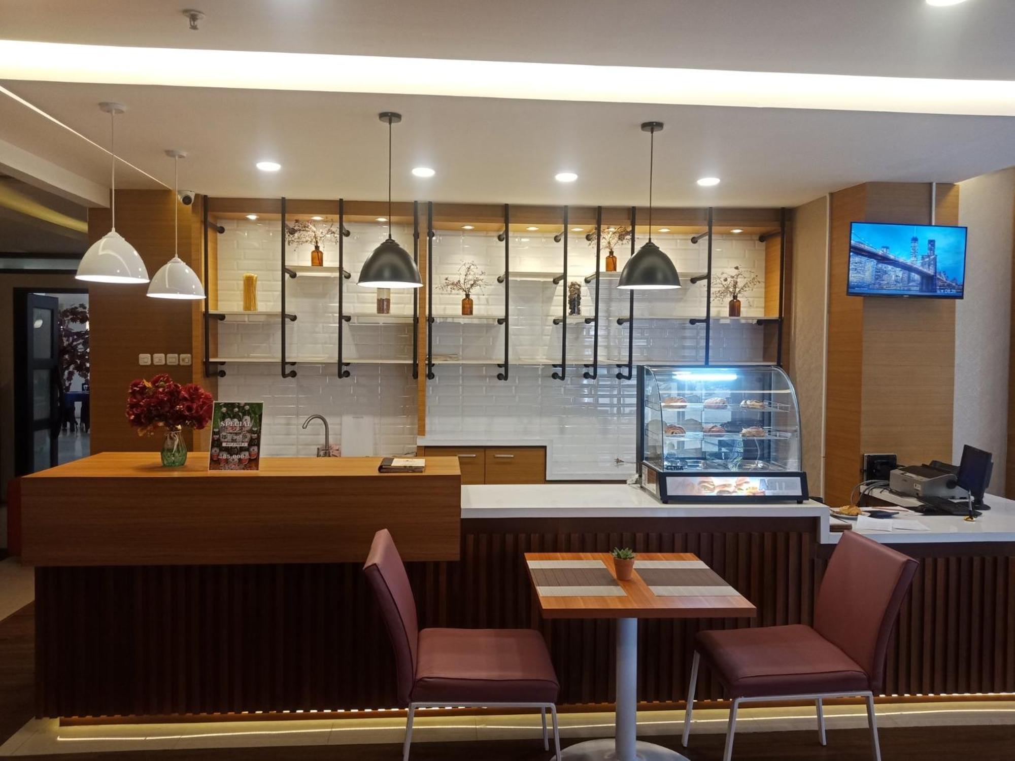 Manise Hotel Ambon Exteriör bild